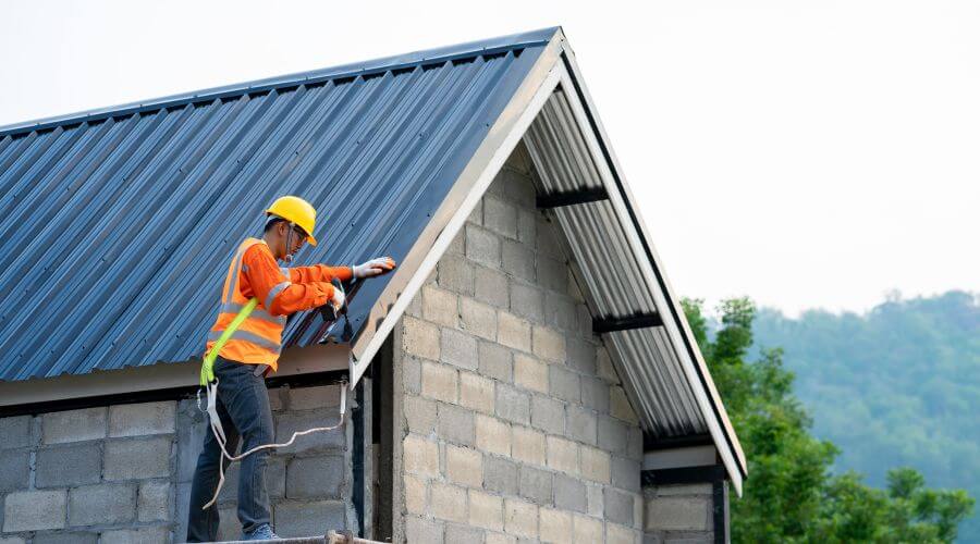 Expert Emergency Roof Repairs services in Somerset, CA